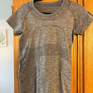 Lululemon dry fit shirt